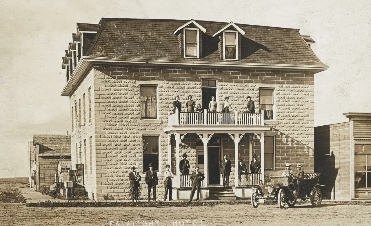 Fairlight Hotel with people and an early car, about 1912